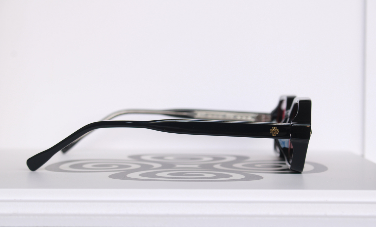 CHIQUE ZWART/PITAJA/GOUD