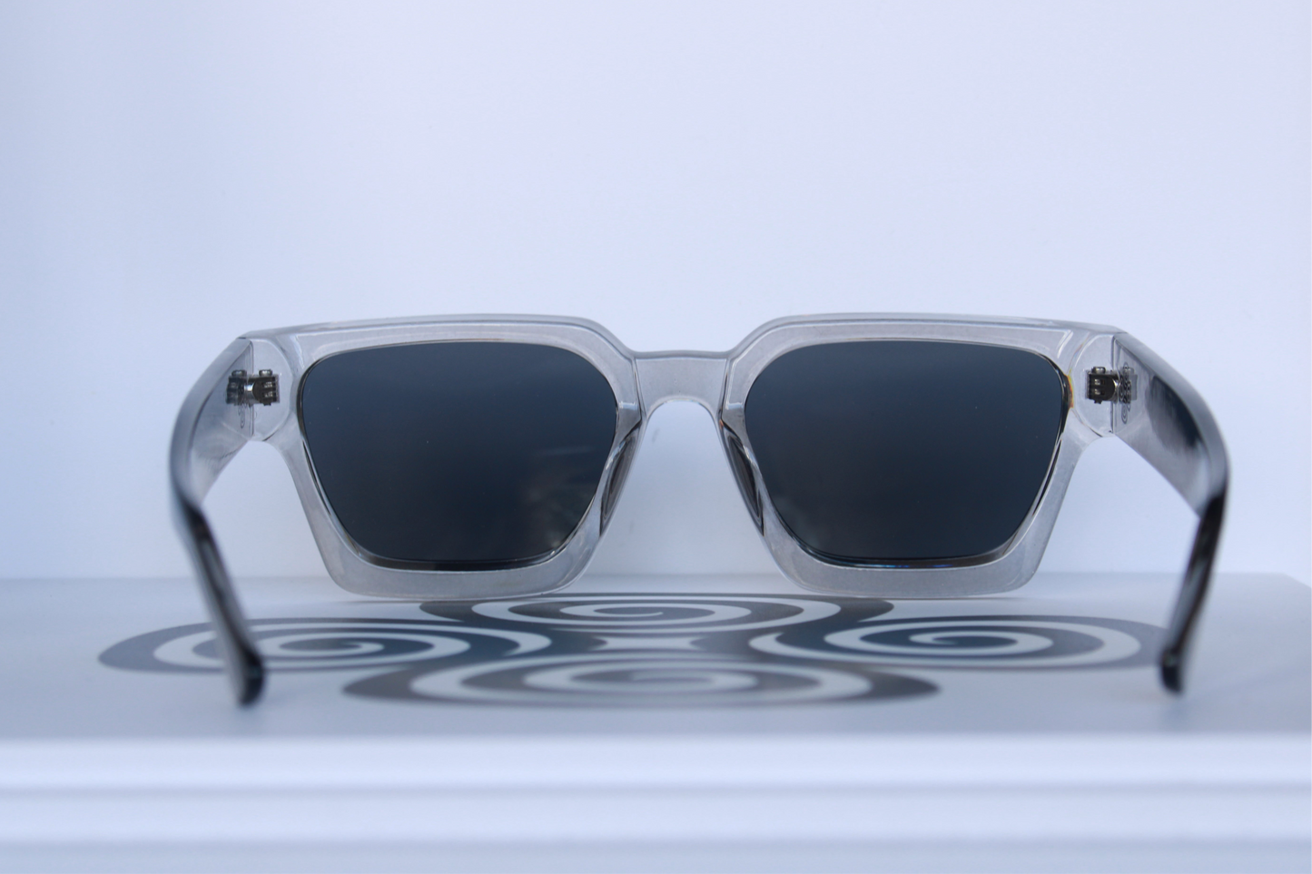 CLASSIC ZONNEBRIL GRIJS/ZILVER