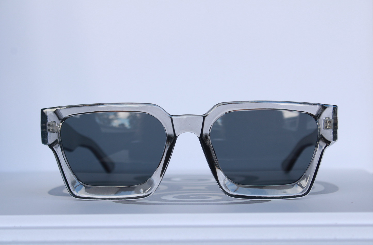 CLASSIC ZONNEBRIL GRIJS/ZILVER