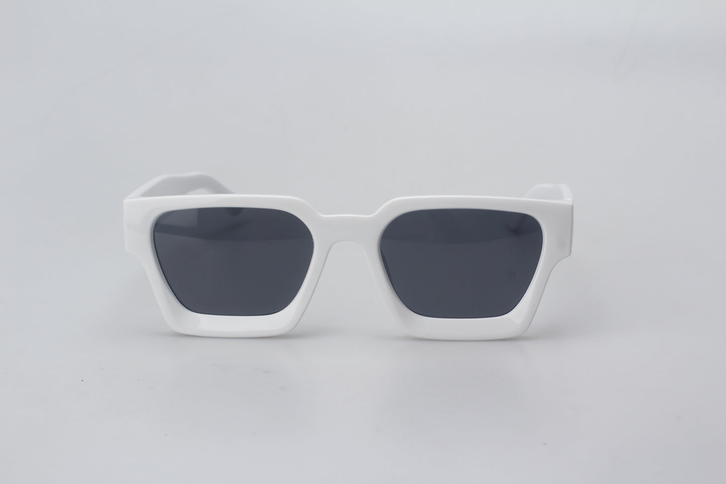 CLASSIC SUNGLASSES WHITE/GOLD