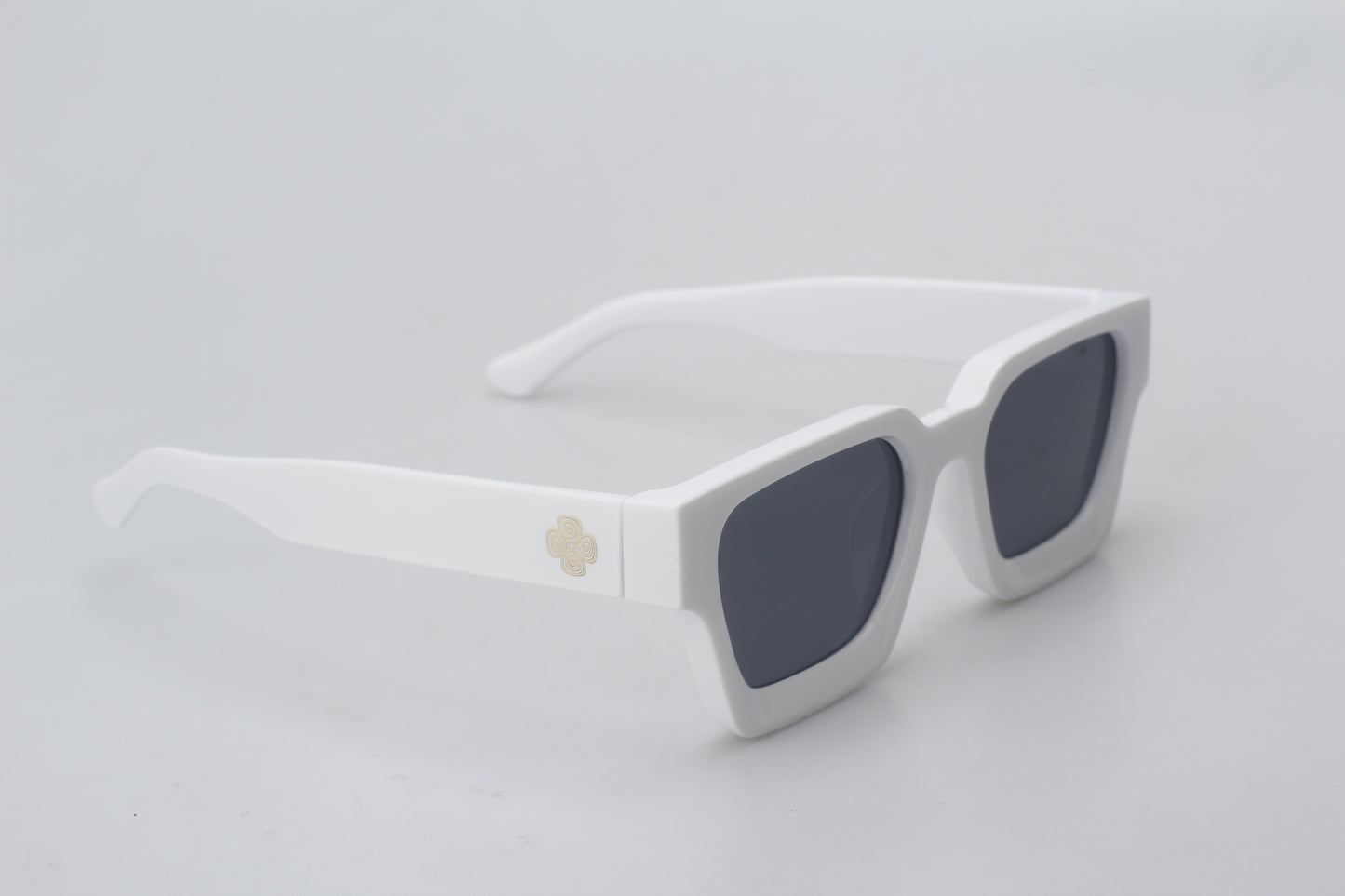 CLASSIC SUNGLASSES WHITE/GOLD