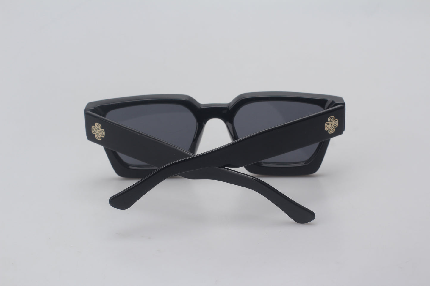 CLASSIC SUNGLASSES BLACK/GOLD