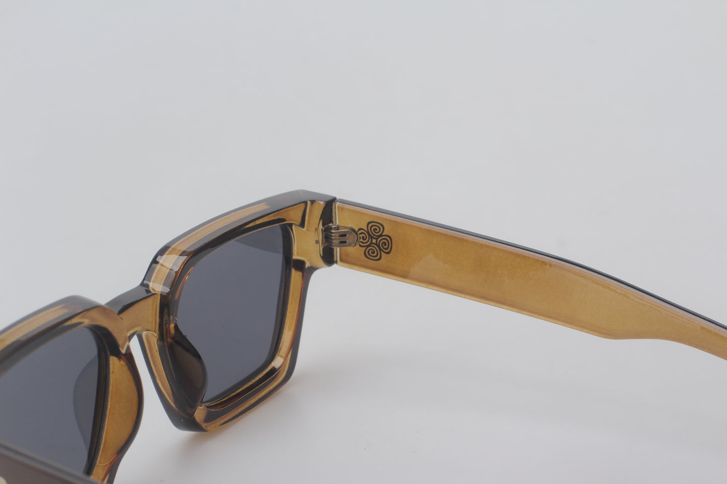 CLASSIC SUNGLASSES CHAMPAGNE/GOLD